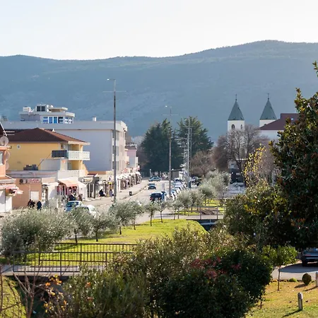 Rosanda, 200m From Church *