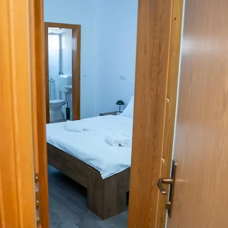 Rosanda, 200m From Church Pensionat Međugorje